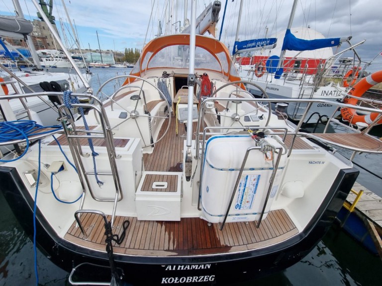 Sailboat rental in Stockholm - Delphia Delphia 47