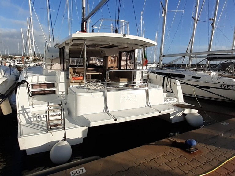 Yacht charter Portisco cheap Bali 4.1