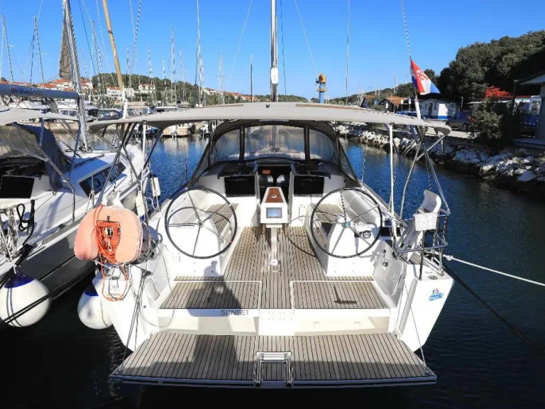 Sailboat rental in Pula - Dufour Dufour 382 Grand Large