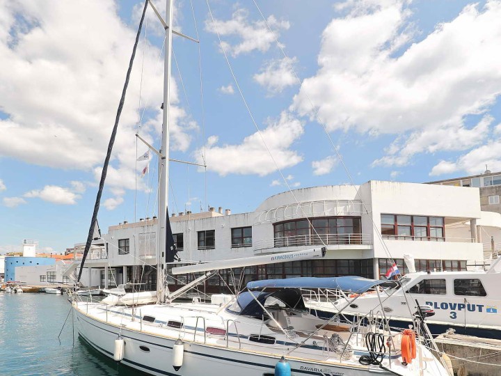 Boat rental Bavaria Bavaria 50 Cruiser in Zadar on Samboat