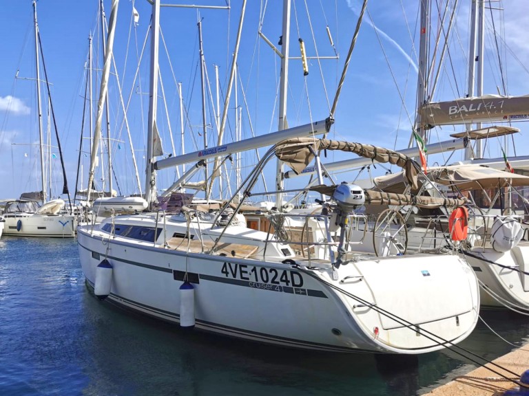 Bareboat Rental Sailboat Bavaria with a boat licence