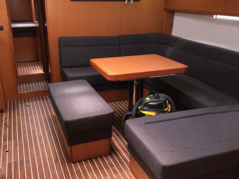 Bareboat Rental Sailboat Bavaria with a boat licence