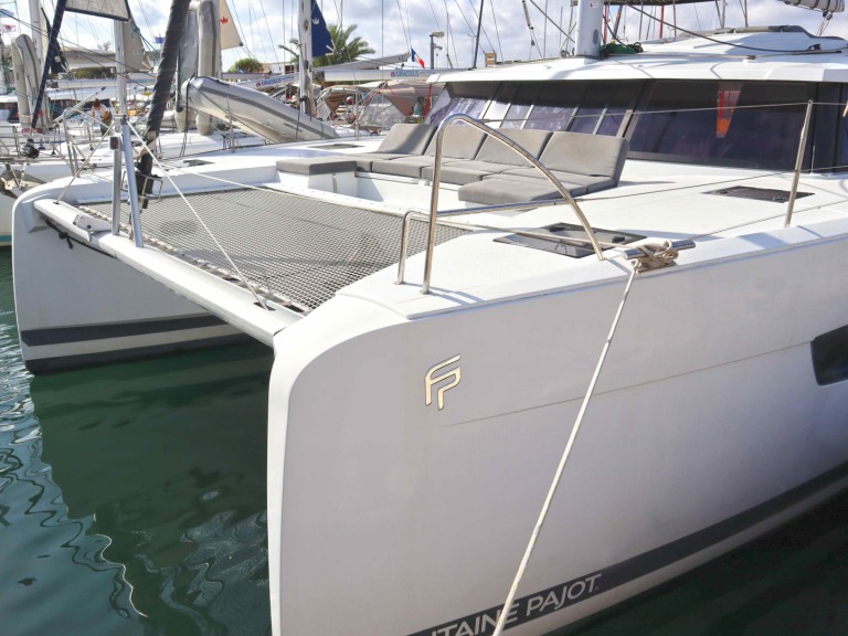 Catamaran rental in Alimos - Fountaine Pajot Astrea 42
