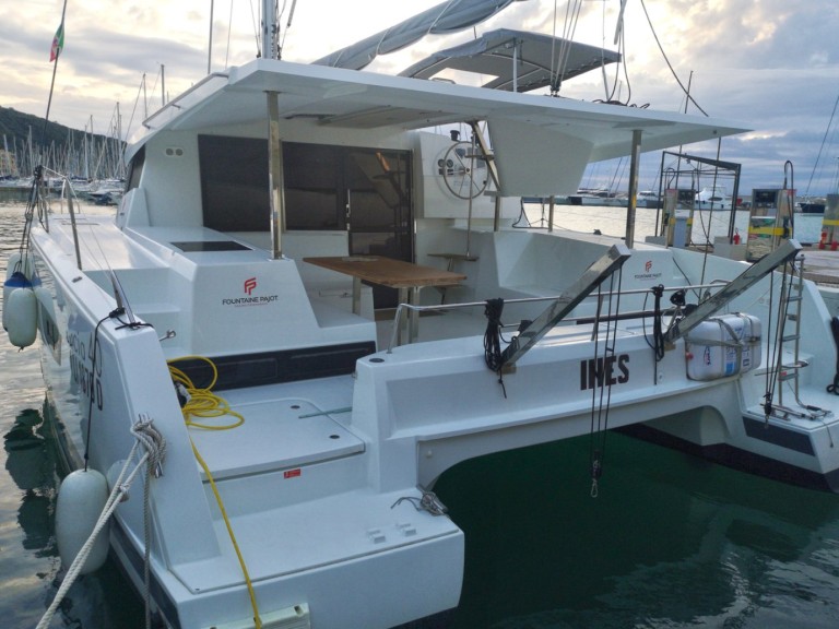 Boat rental Fountaine Pajot Fountaine Pajot Lucia 40 - 4 cab. in Portisco on Samboat