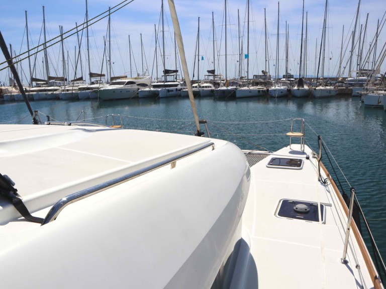 Lagoon Lagoon 40 charter bareboat or captained in  Alimos