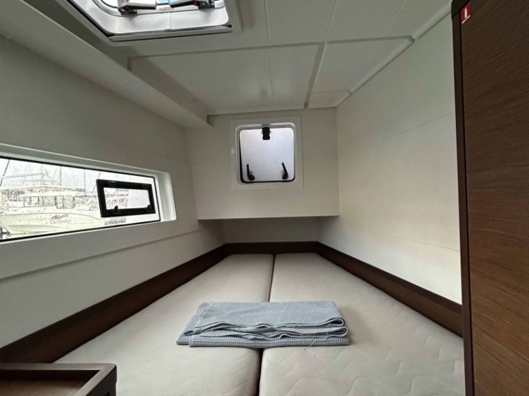 Lagoon Lagoon 40 in Gouvia on SamBoat