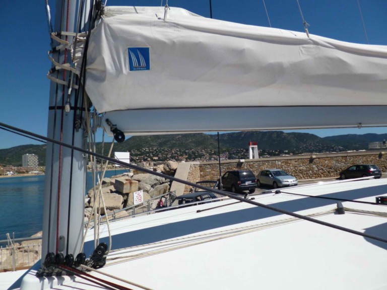 Catamaran for rent Bormes-les-Mimosas at the best price