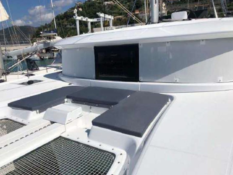 Lagoon Lagoon 46 in Capo d'Orlando on SamBoat