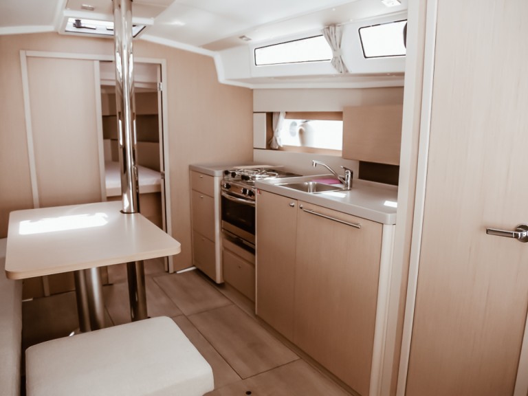 Sailboat rental in Punta Ala - Bénéteau Oceanis 38.1