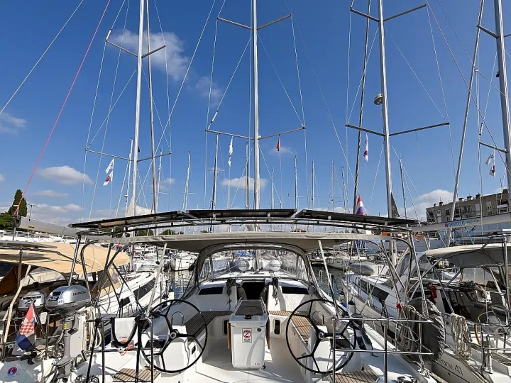 Bénéteau Oceanis 40.1 charter bareboat or captained in  Zadar