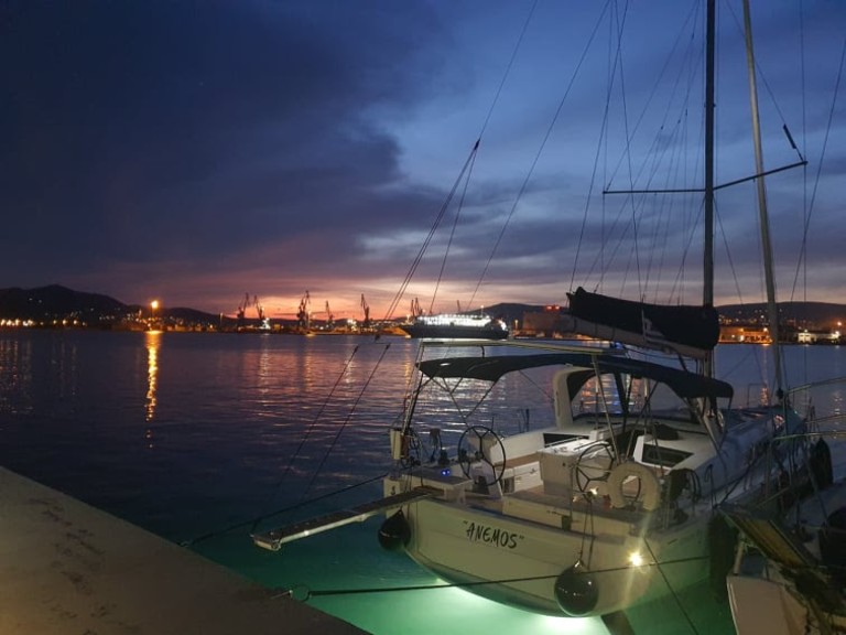 Sailboat for rent Deme of Volos at the best price