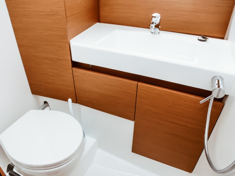 Jeanneau Sun Loft 47 in Punta Ala on SamBoat