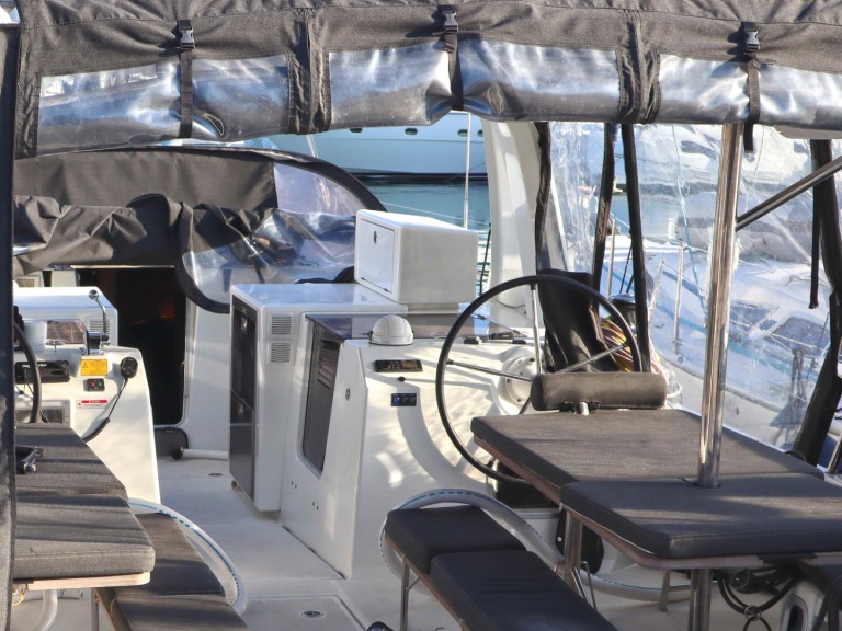 Yacht charter Alimos cheap Sun Loft 47