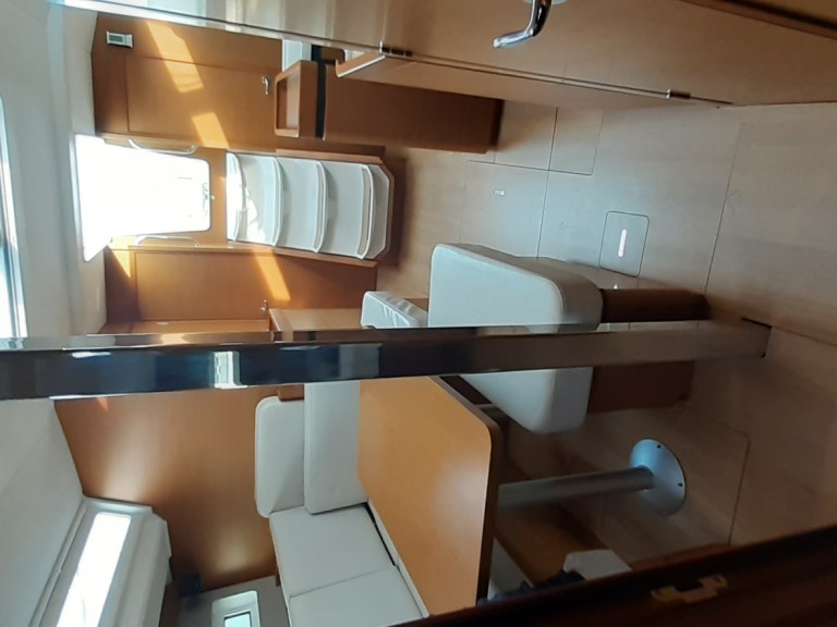 Rent a Jeanneau Sun Odyssey 440 Portisco