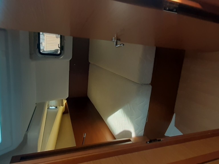 Yacht charter Portisco cheap Sun Odyssey 440