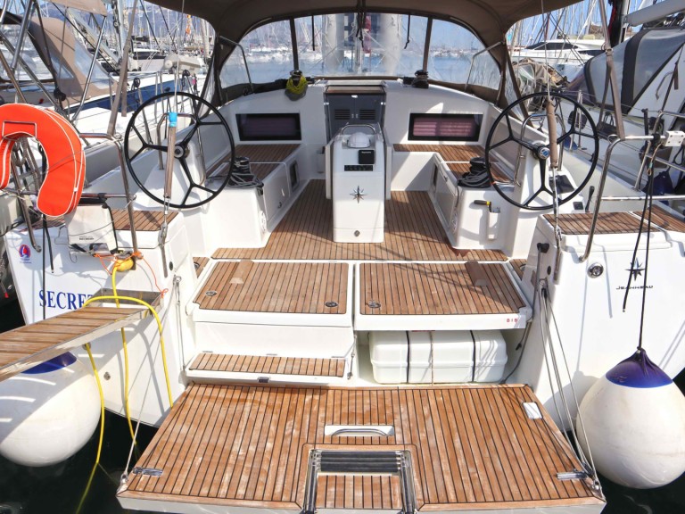 Jeanneau Sun Odyssey 490 charter bareboat or captained in  Alimos