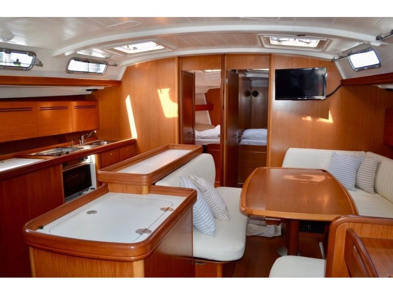 Boat rental Bénéteau Cyclades 50.4 in Verolme on Samboat