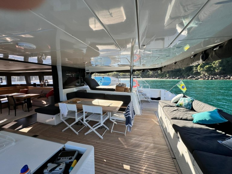 Catamaran rental in Verolme - Lagoon Lagoon 620