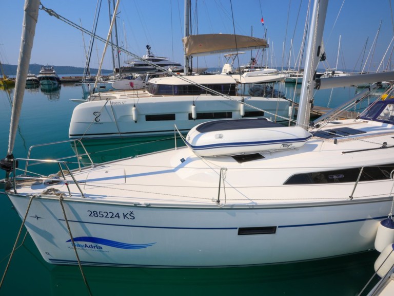 Sailboat rental with or without captain Bavaria Kaštela