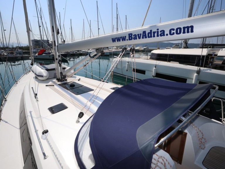 Sailboat for rent Kaštela at the best price