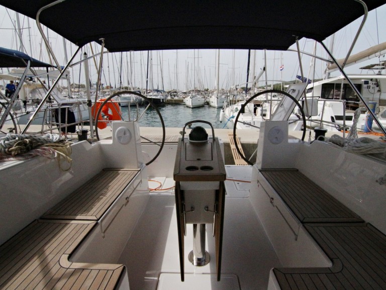 Rent a Bavaria Bavaria C45 Sukošan