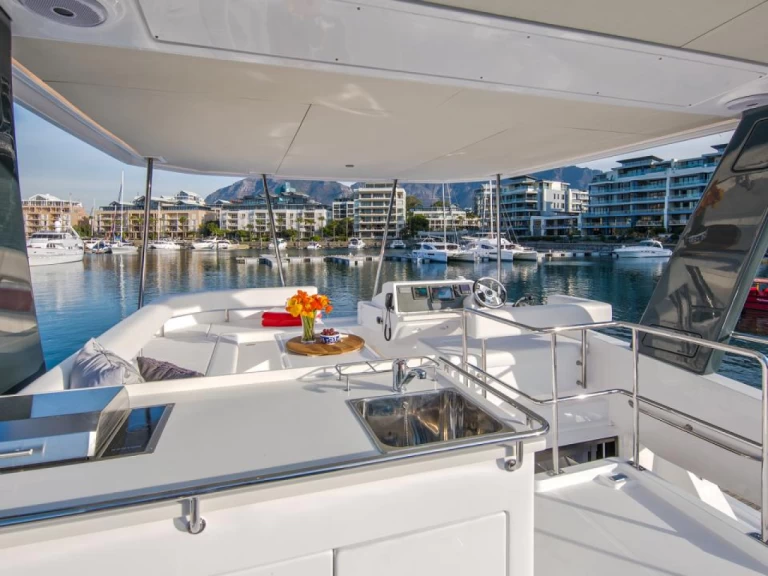 Motorboat rental in Préveza - Leopard Leopard 434 PC