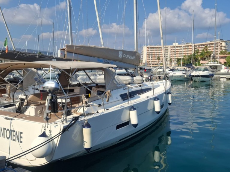 Boat rental Dufour Dufour 430 Grand Large in Furnari on Samboat