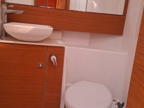 Yacht charter Furnari cheap Dufour 430 Grand Large