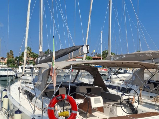 Sailboat for rent Furnari at the best price