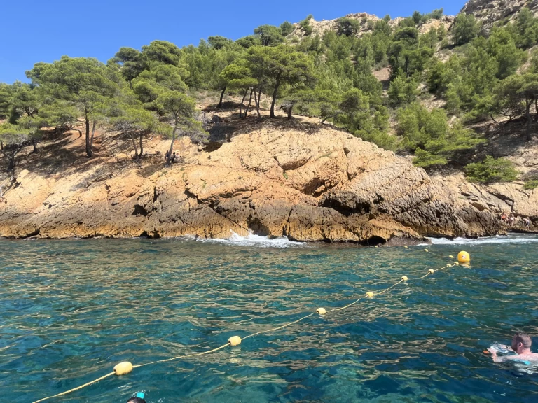 Blu and blu italy 620 confort in Marseille on SamBoat