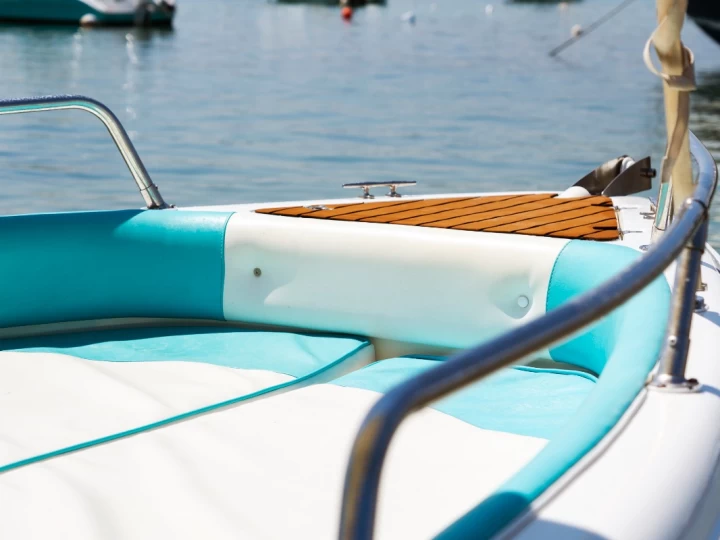 Motorboat rental with or without captain Coverline Torre Canne