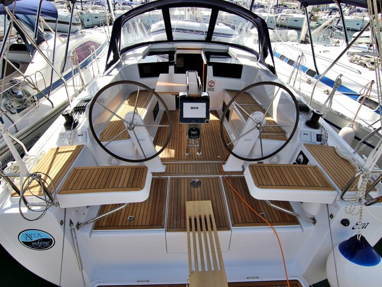 Yacht charter Sukošan cheap Hanse 418