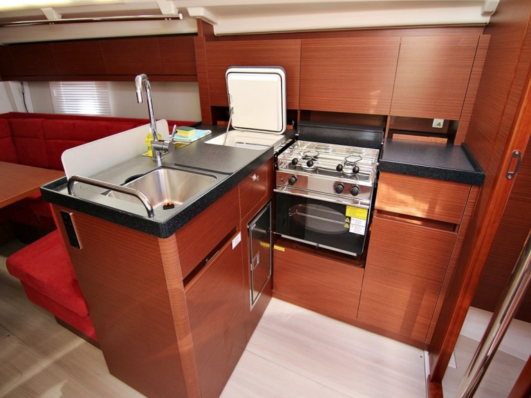 Boat rental Hanse Hanse 418 in Sukošan on Samboat