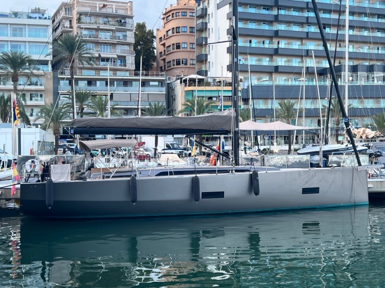 Solaris Solaris 47 in Palma de Mallorca on SamBoat