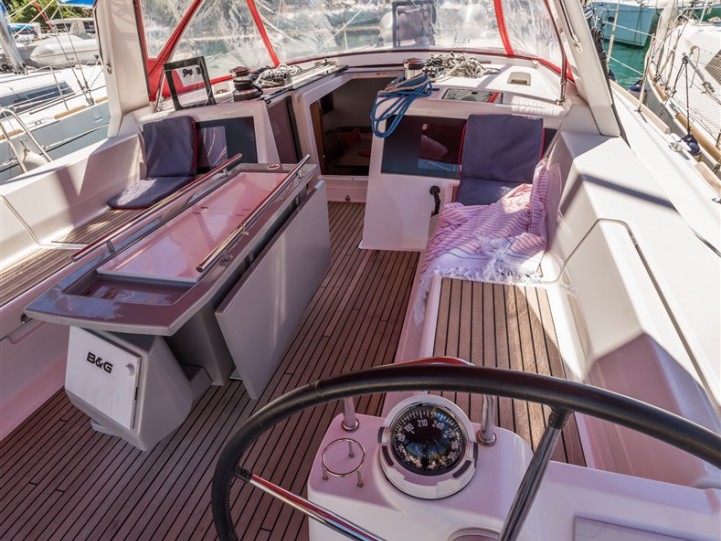 Bénéteau Oceanis 48 charter bareboat or captained in  Pomer