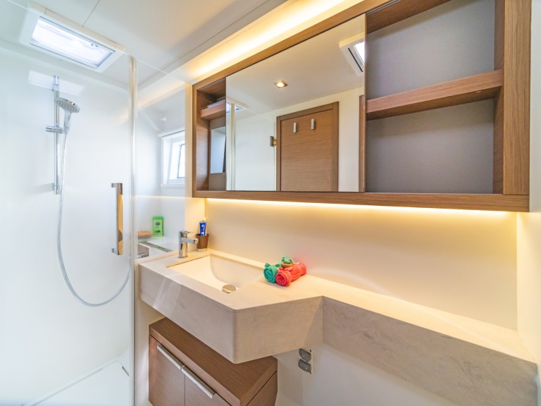 Catamaran rental with or without captain Lagoon Lefkáda