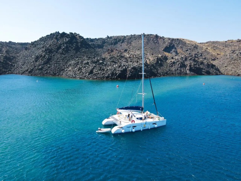Fountaine Pajot Lavezzi 40 in Nea Potidaia on SamBoat