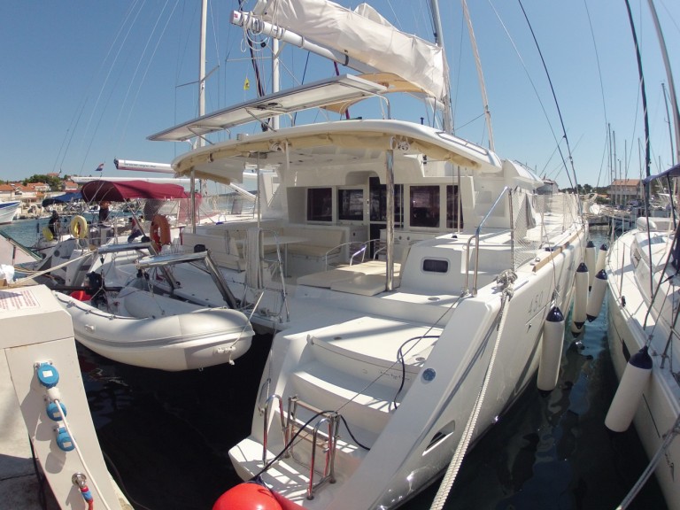 Boat rental Lagoon Lagoon 450 in Medulin on Samboat