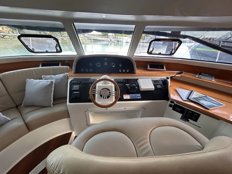 Rent a Fountaine Pajot Cumberland 46 Airlie Beach