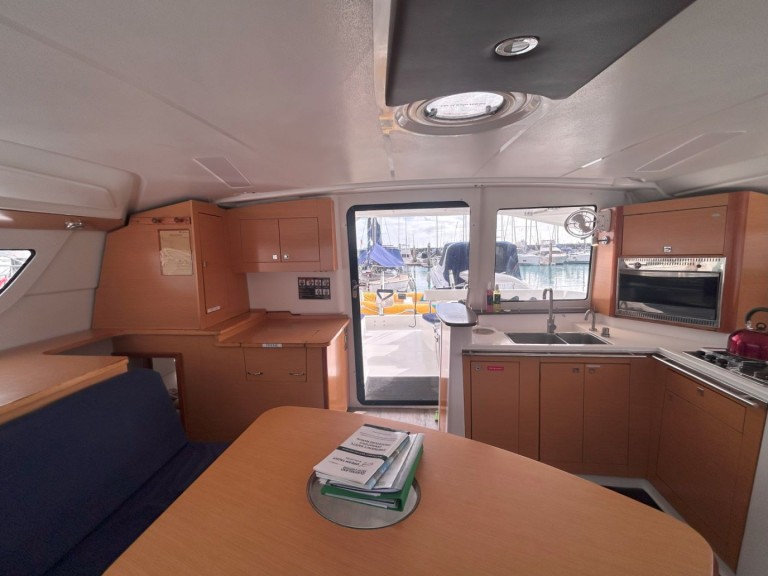 Catamaran rental with or without captain Fountaine Pajot Airlie Beach