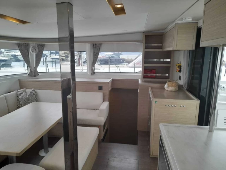 Boat rental Lagoon Lagoon 46 in Nydri on Samboat
