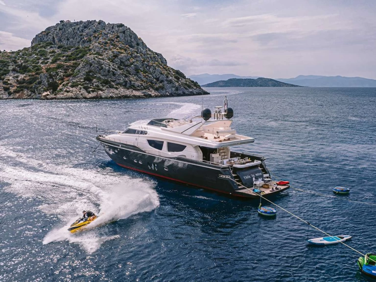 Luxury Yacht for rent Athens at the best price