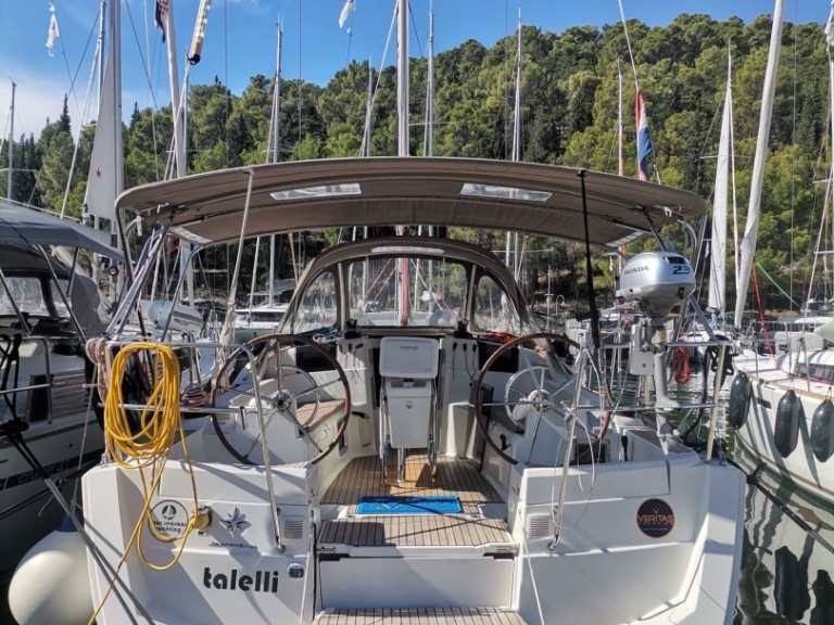 Jeanneau Sun Odyssey 379 in Skradin on SamBoat