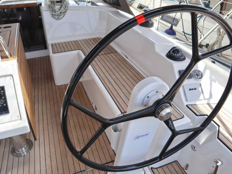 Rent a Bavaria Bavaria C42 Paros (Island)