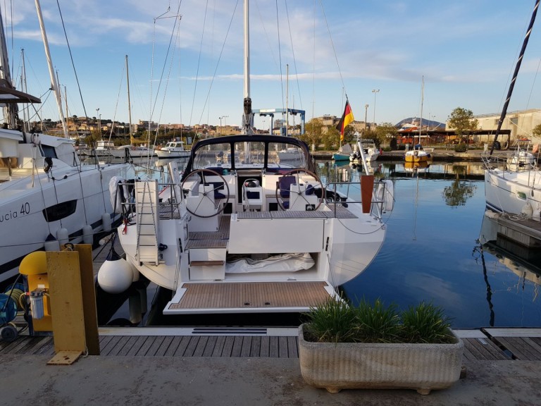 Boat rental Bavaria Bavaria C45 Holiday in Punat on Samboat