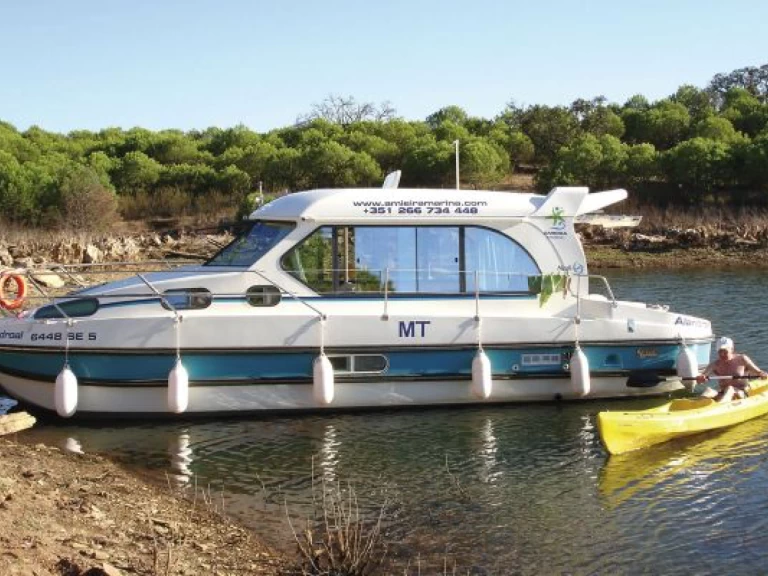 Houseboat rental in Joigny - Sedan 1010
