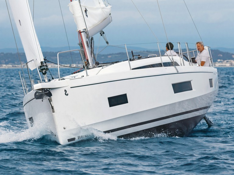 Sailboat rental in Port-Haliguen - OCEANIS 40.1 OCEANIS 40.1