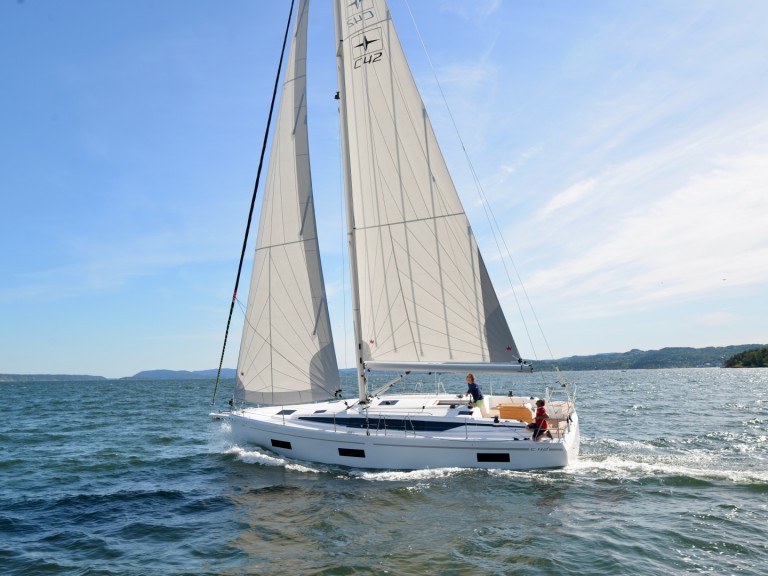 Rent a Bavaria Bavaria C42 Rosignano Solvay-Castiglioncello