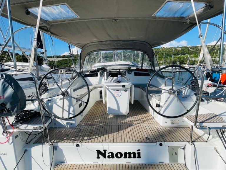 Bareboat Rental Sailboat Bénéteau with a boat licence