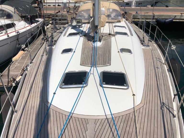Bareboat Rental Sailboat Jeanneau with a boat licence